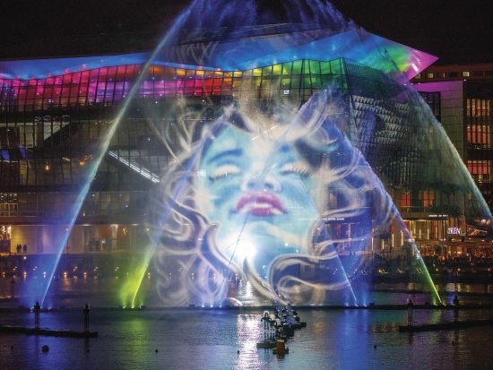 【2026年5月22日～6月13日限定】イブニングクルーズ　光の祭典「ビビッド・シドニー」を海上から満喫！＜1時間／サーキュラーキー発＞