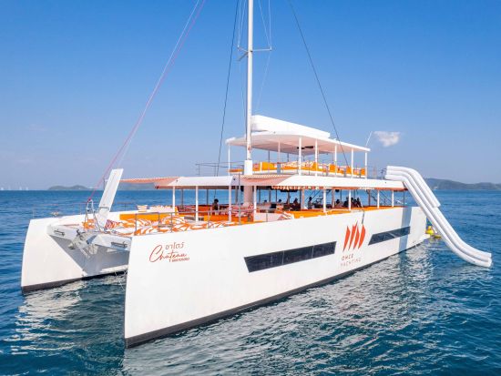 3島巡りクルーズツアー　パーティーボート「シャトー号」でバンブー島＆リン島＆モンキー島巡り！ ＜船上DJパーティー＆ビュッフェ付き／パタヤ市内発着＞