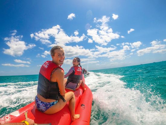 Go-Pro_banana-boat-139327-561