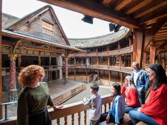 Globe_TheatreTour_300423_131