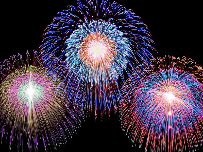Japan_Generic photos_fireworks_pixta_22362975_XL