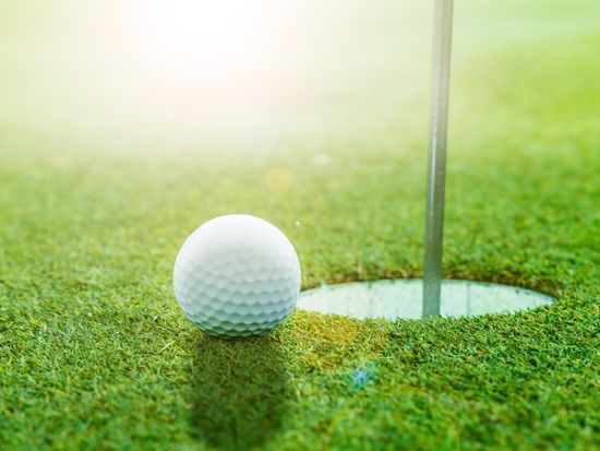 Generic_Golf_pixta_85793989_M