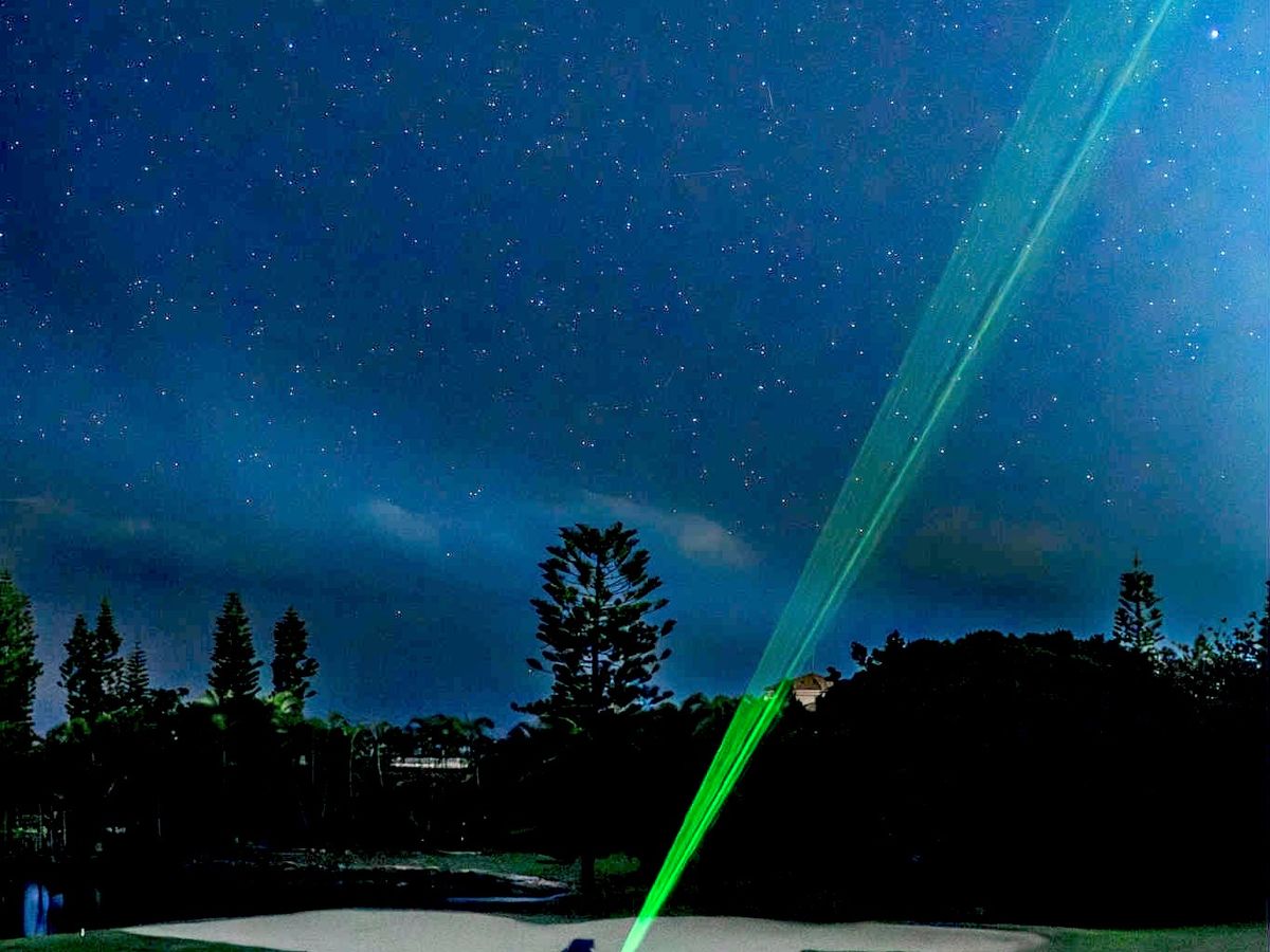 南の島ならではの星空を堪能しよう！ ゴルフ場の芝生に寝ころび、季節