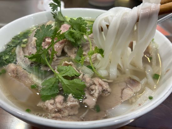 ハノイよくばり1日観光　ベトナム名物料理のランチ＆トレインストリートでハノイ名物エッグコーヒー1杯付き 昼食の好みで選べるプラン＜日本語ガイド／送迎あり＞