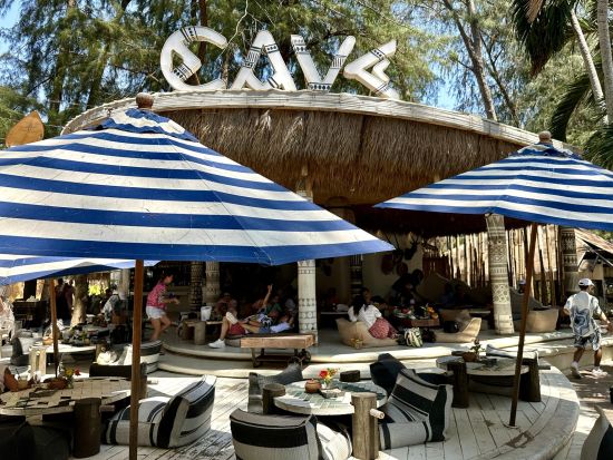 【レストラン座席予約】ケーブ ビーチ クラブ（Cave Beach Club） ＜ランチ／ディナー＞