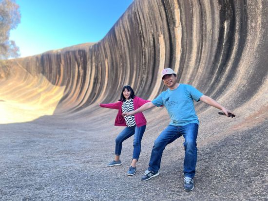 ウェーブロック＆カバのあくび1日ツアー　大自然が創り上げたアートと太古の歴史を体感！＜昼食付き／日本語ガイド／パース発着＞の写真2