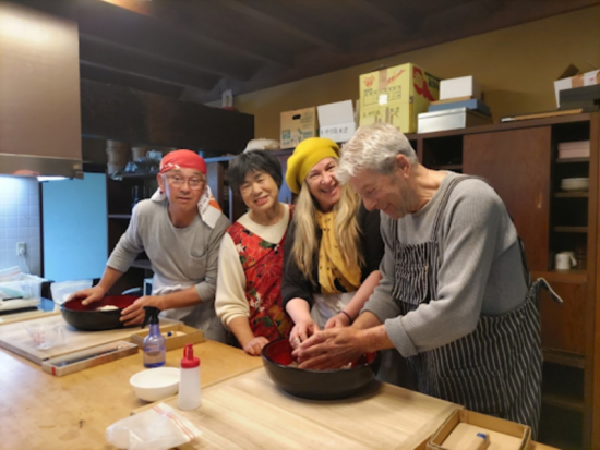 奥出雲の食を楽しむ1日ツアー 3つの手作り体験と醤油蔵見学＜貸切タクシー／松江駅発着＞