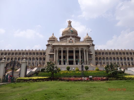 Vidhana Soudha by Jimura san-1