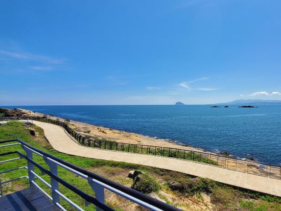 北海岸観光ツアー 野柳地質公園＋基隆＋金山老街＜日本語ガイド／海鮮ランチ付き／ホテル送迎付き／台北発＞
