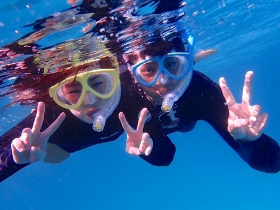1日ボートシュノーケリング ウミガメ・マンタ・黒島・パナリから選べる海満喫ツアー 八重山ブルーと絶景サンゴ礁を堪能しよう♪＜石垣島／昼食付／約8時間＞