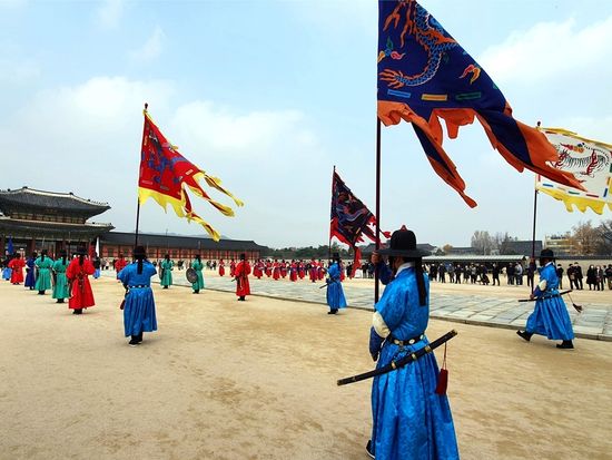 Changing of the Guard (2)