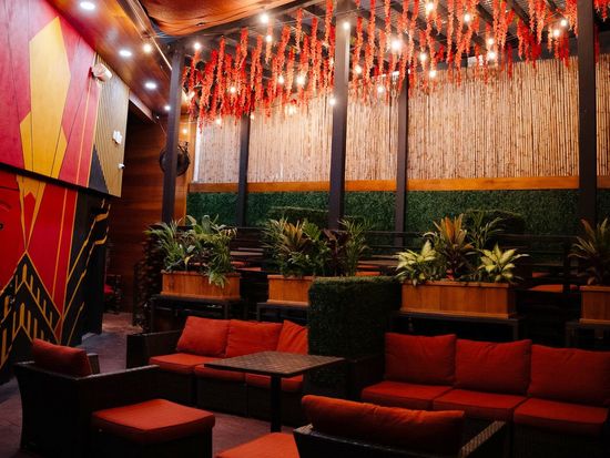 ADEZ Steakhouse & Lounge3
