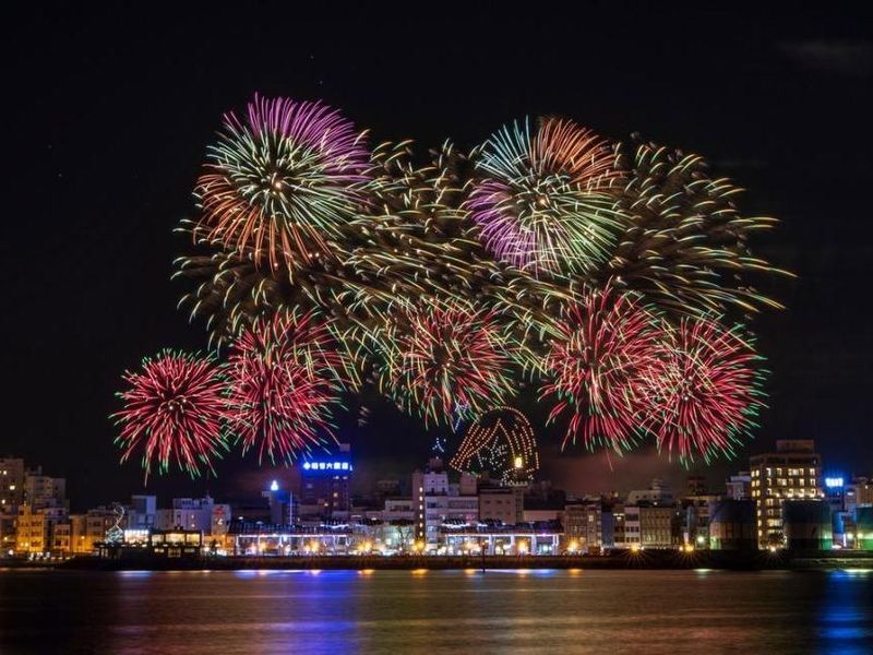 Penghu Fireworks Boat1
