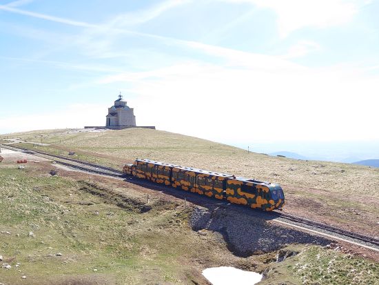 【期間限定!!/鉄道旅】アルプス山岳鉄道でGo！ シュネーベルグ山を気楽にハイキング