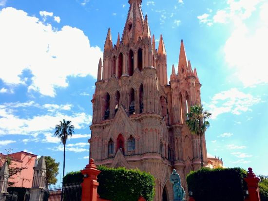 【クルーズ利用者にも対応】メキシコ5泊6日周遊ツアー　テオティワカン遺跡＋グアナファトなど7つの世界遺産を巡る＜日本語・英語／メキシコシティ空港発着＞