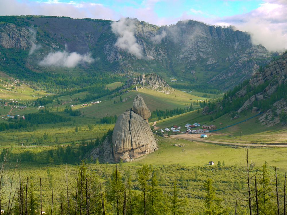 Mongolia_Gorkhi Terelj National Park_pixta_69621001
