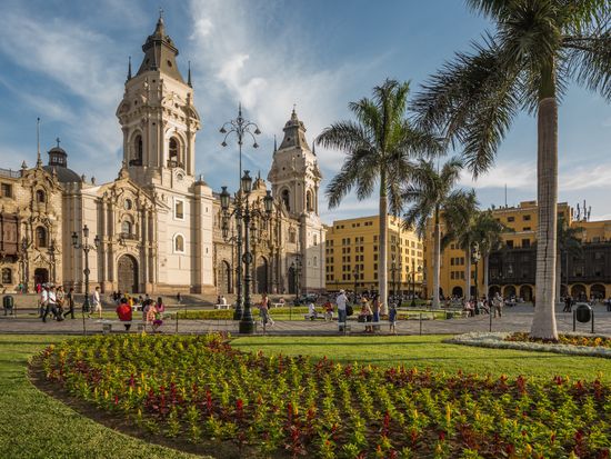 LatinAmerica_Peru_Lima_shutterstock_181523507