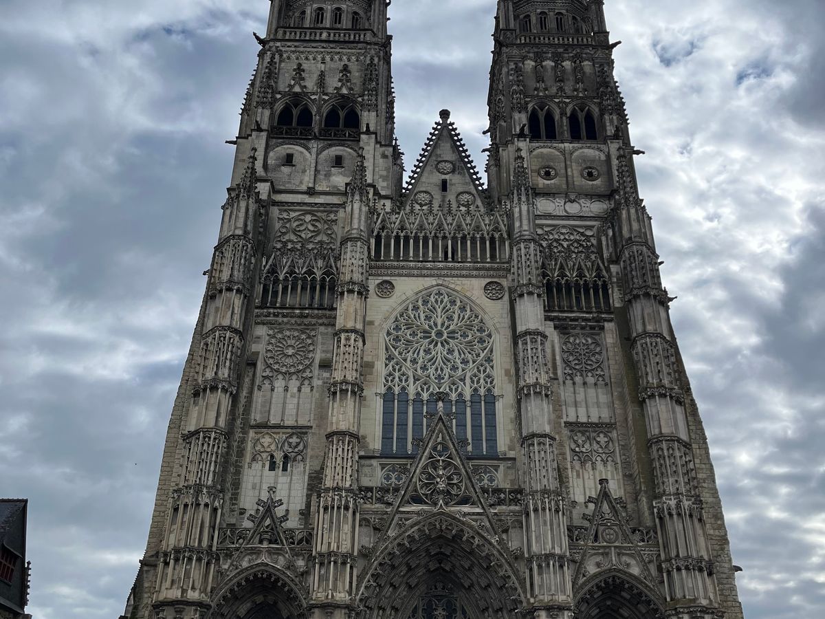 アンボワーズ城 | フランス 旅行の観光・オプショナルツアー予約