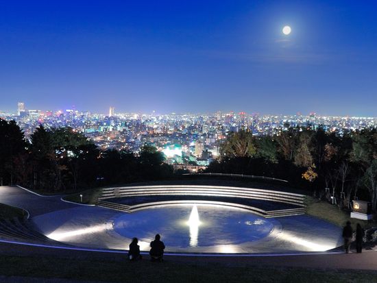 【札幌発着】幌見峠で幻想的な夕暮れラベンダーと夜景観賞＆夜景の名所旭山記念公園＆大倉山ジャンプ場【夕方出発】の写真2