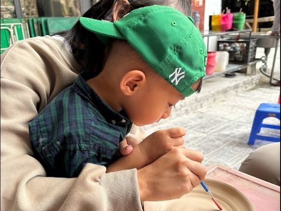 バッチャン村で絵付け体験＆陶芸博物館見学ツアー　世界にひとつの焼き作り体験！＜日本語ガイド／ベトナム料理の昼食付き＞の写真2