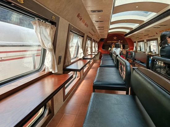 レトロでフォトジェニックな「ハノイヘリテージトレイン」乗車体験！ドー寺観光＆ロンビエン駅での写真撮影もできる♪＜日本語ガイド／朝または昼出発＞の写真2