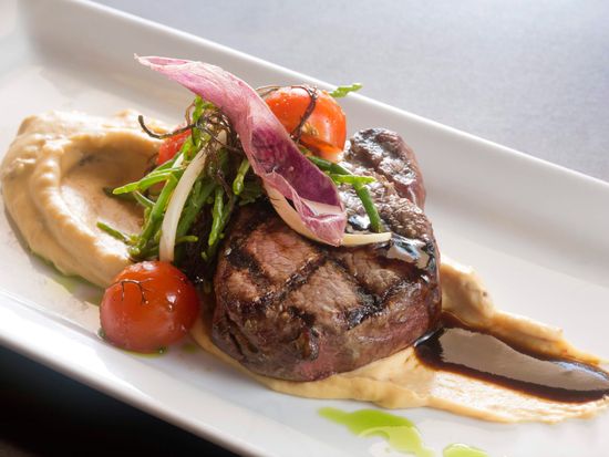 Tiki's Grill & Bar - Waikiki6