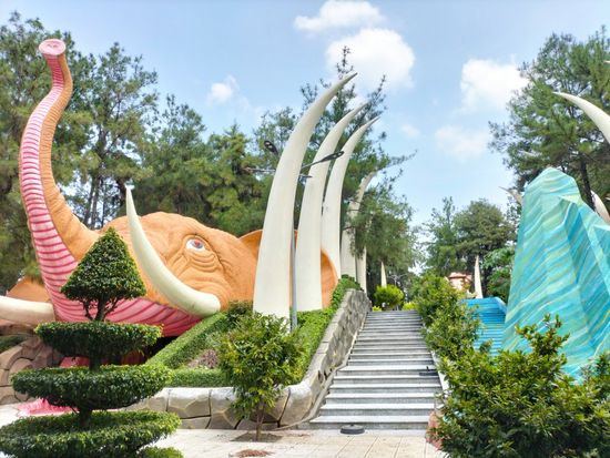 ホーチミンメトロで行く！スイティエン公園満喫ツアー　ウォーターパーク＆ワニ釣り体験付き＜日本語ガイド／オペラハウス駅集合＞の写真4