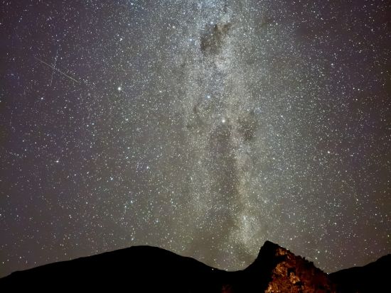 セントラルオタゴ 星空＆ワイナリーツアー　5つ星ロッジディナーと南半球の星空観賞＜4～9月／夕方発／試飲付／夕食付／英語ガイド／クイーンズタウン発＞