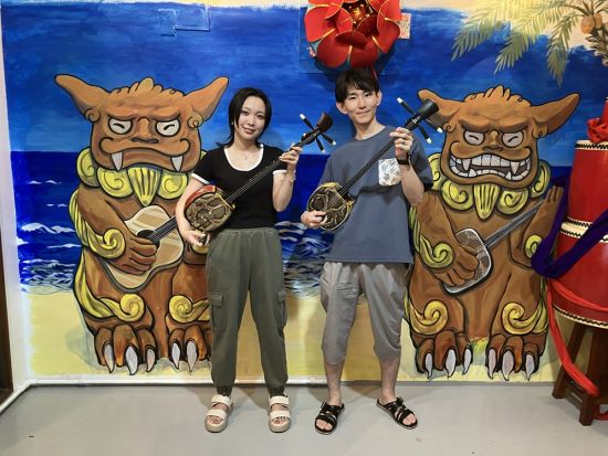 カンカラ三線組み立て＆演奏レッスン体験ツアー＜お持ち帰りOK／那覇／2時間＞