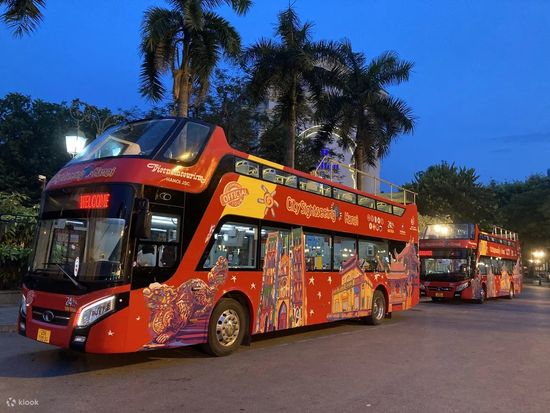 double-decker-bus-Hanoi