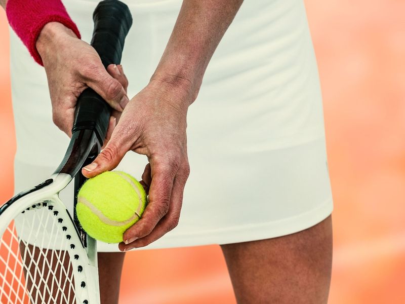 Tennis_pixta_135044666_L