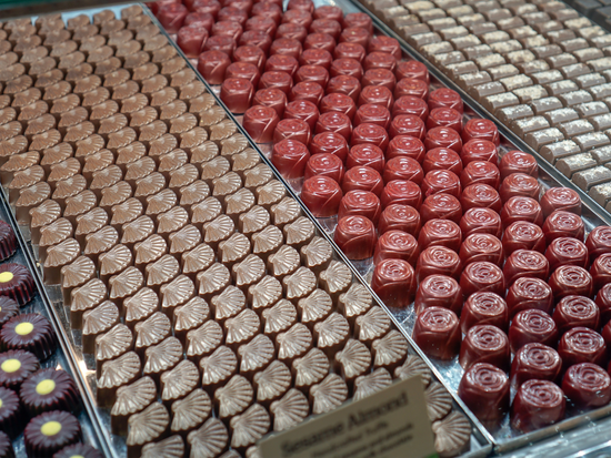 Chocolaterie-Chocolates-1030x668