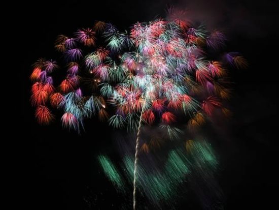新宿発日帰りバスツアー 伊勢神宮・外宮参拝と伊勢花火大会観賞 有料イス席＆温泉付き＜7月18日＞