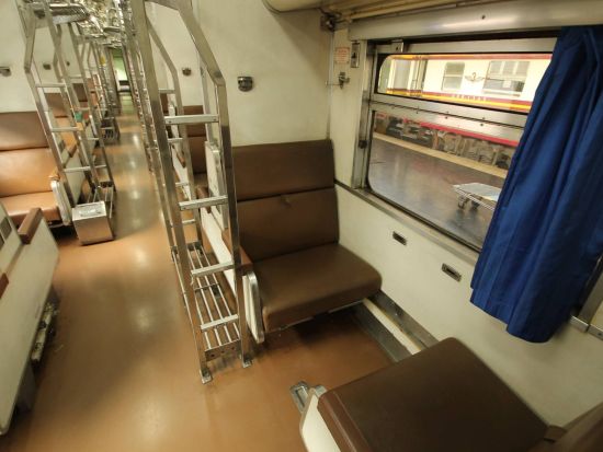 【夜行列車】バンコク駅 ⇒ トラン駅