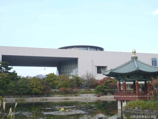 ソウル市内半日観光ツアー 国立中央博物館＋仁寺洞＋ミュージアムキムチカン＋NANTA観覧＜午後／日本語＞