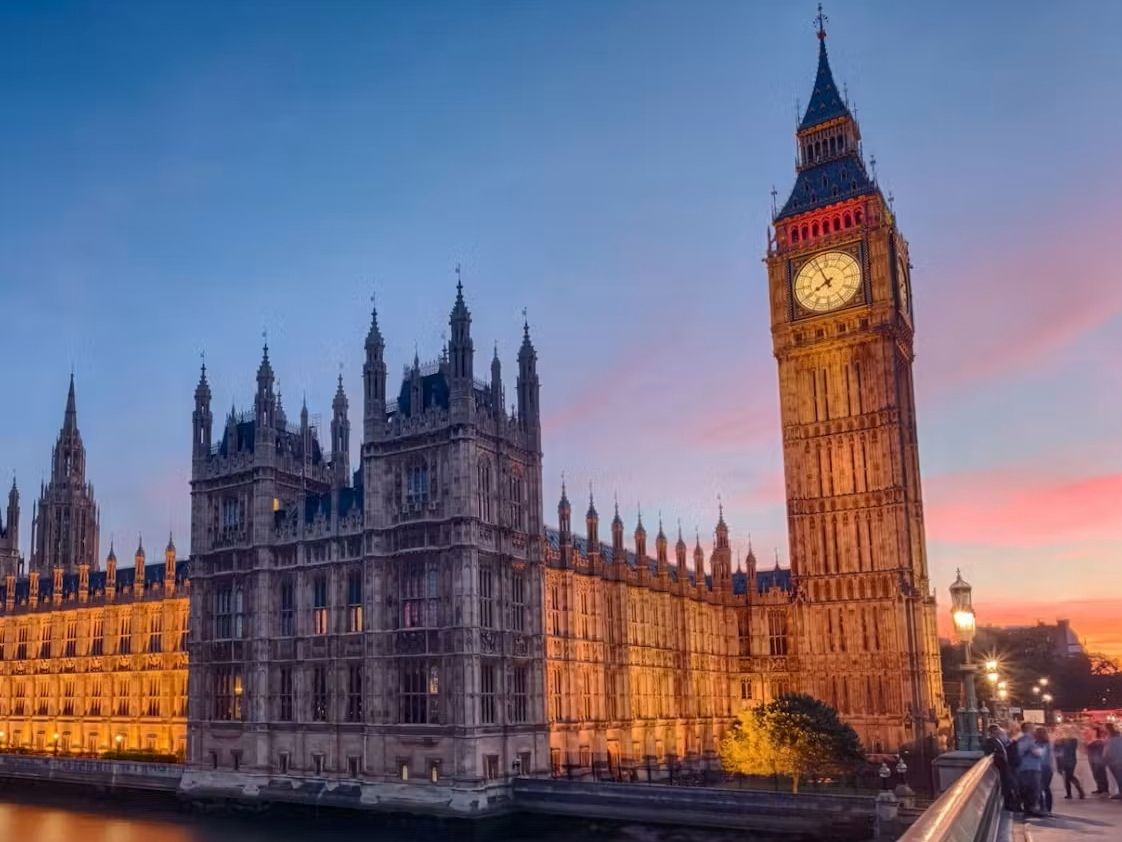 ロンドン ウェストミンスター寺院入場＆国会議事堂外観ガイドツアー