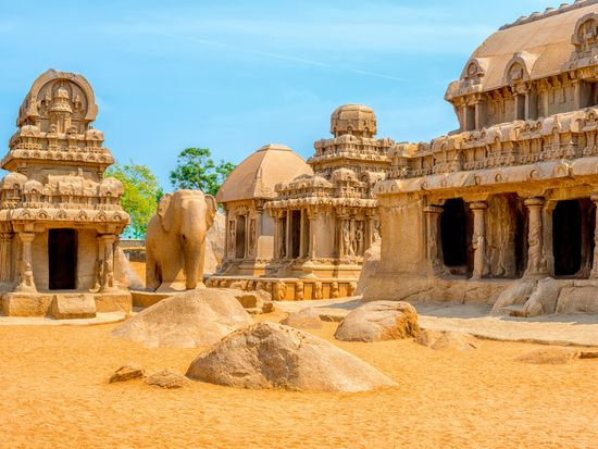 India_Mahabalipuram_World Heritage Coast Temple_shutterstock_409958836