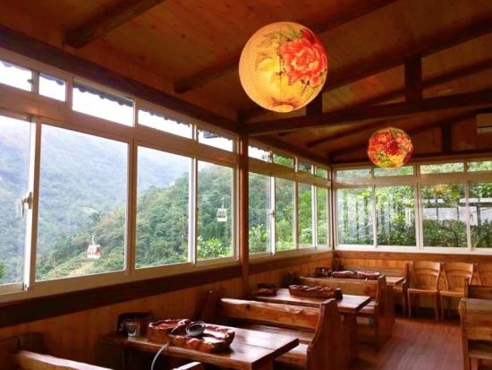 絶景の猫空カフェ体験！茶農家直営店「美加茶園」で楽しむ本格台湾茶＋茶スイーツまたは茶料理＜台北＞