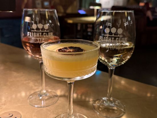 パースおしゃれバー3軒飲み歩きツアー　名物チリマッスル＆ドリンクで夜の街を満喫！＜夕食・ドリンク3杯付／日本語ガイド／パース発＞
