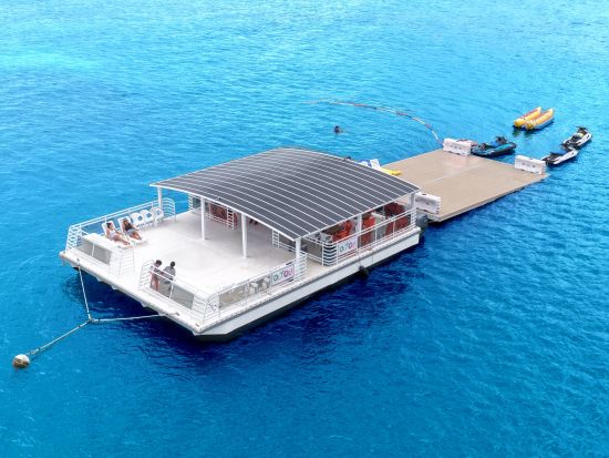 オリオリオーシャンラウンジ　海上ラウンジでハワイの海を満喫！マリンアクティビティ付きプランあり＜送迎付き＞by `OLI`OLIハワイ