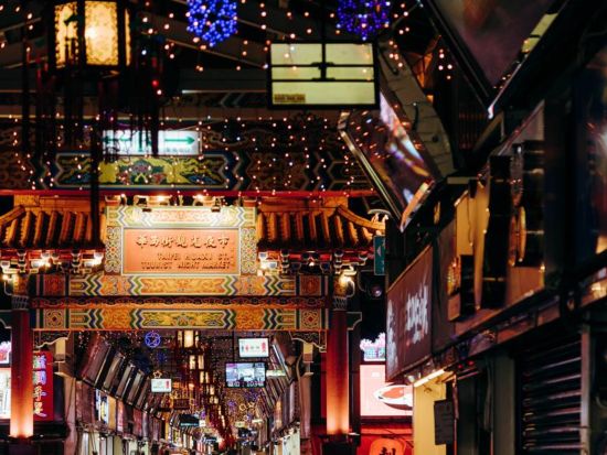 龍山寺グルメウォーキングツアー　華西街観光夜市でミシュラン掲載店＆台湾B級グルメを堪能＜軽食7品以上／混載／英語ガイド／台北＞