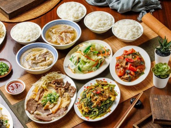 金春發牛肉店（ジンチュンファー） 昆陽店または復興店　食事券予約サービス ＜台北＞