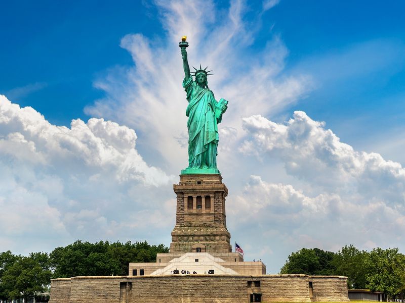 shutterstock_2373291825