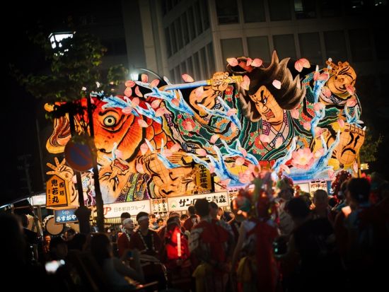 青森ねぶた祭プレミアム観覧席2026　ねぶた祭を特別な空間で満喫＜8月2日～6日／2名席・4名席・VIP席＞