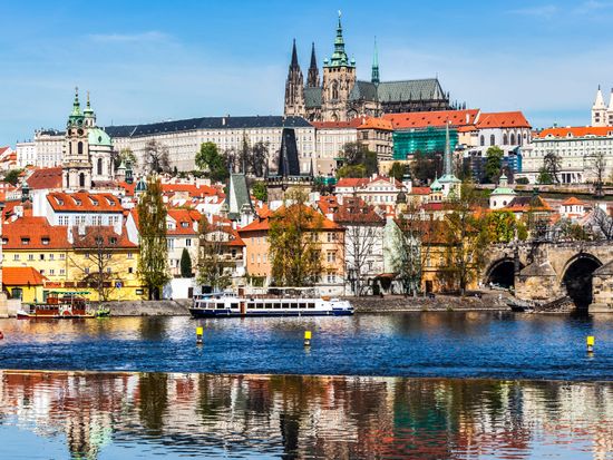 gradchany-prague-castle-and-st-vitus-cathedral-2026-03-09-08-57-24-utc