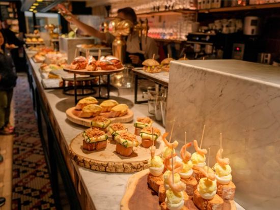 San Sebastian_tapas_bar_shutterstock_1617311230