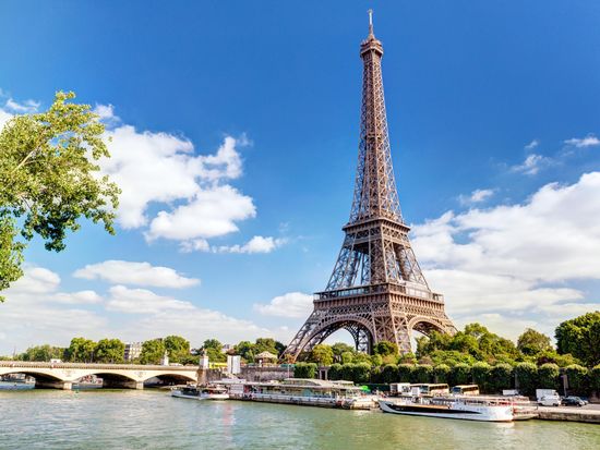 France_Paris_Effieltower_shutterstock_167523137