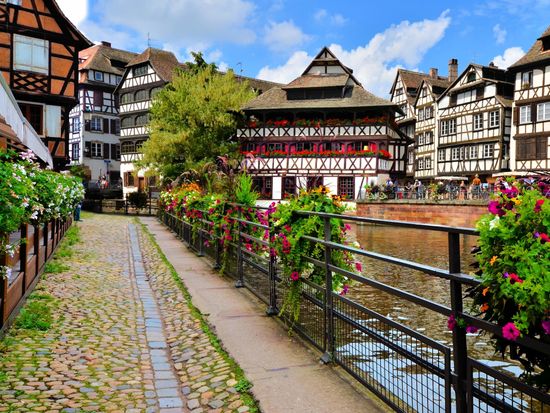 France_Strasbourg_shutterstock_214608913