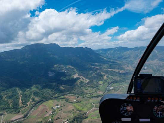 Helitours-Sinan-Valerina-019（25minutes Sleeping Giant Teaser）