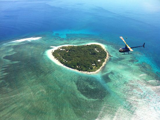 R44 over Tavarua